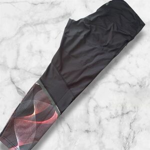 Black and Red Patterned Leggings